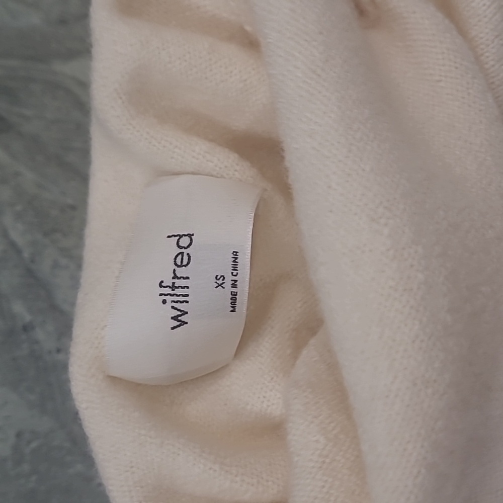 WILFRED ARITZIA WOMENS SOFT WOOL.SWEATER SIZE XS LIKE NEW - Picture 7 of 11